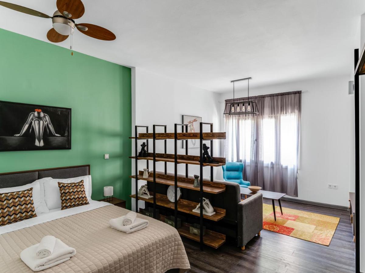 Sanders Center Athens Apartment Exterior photo